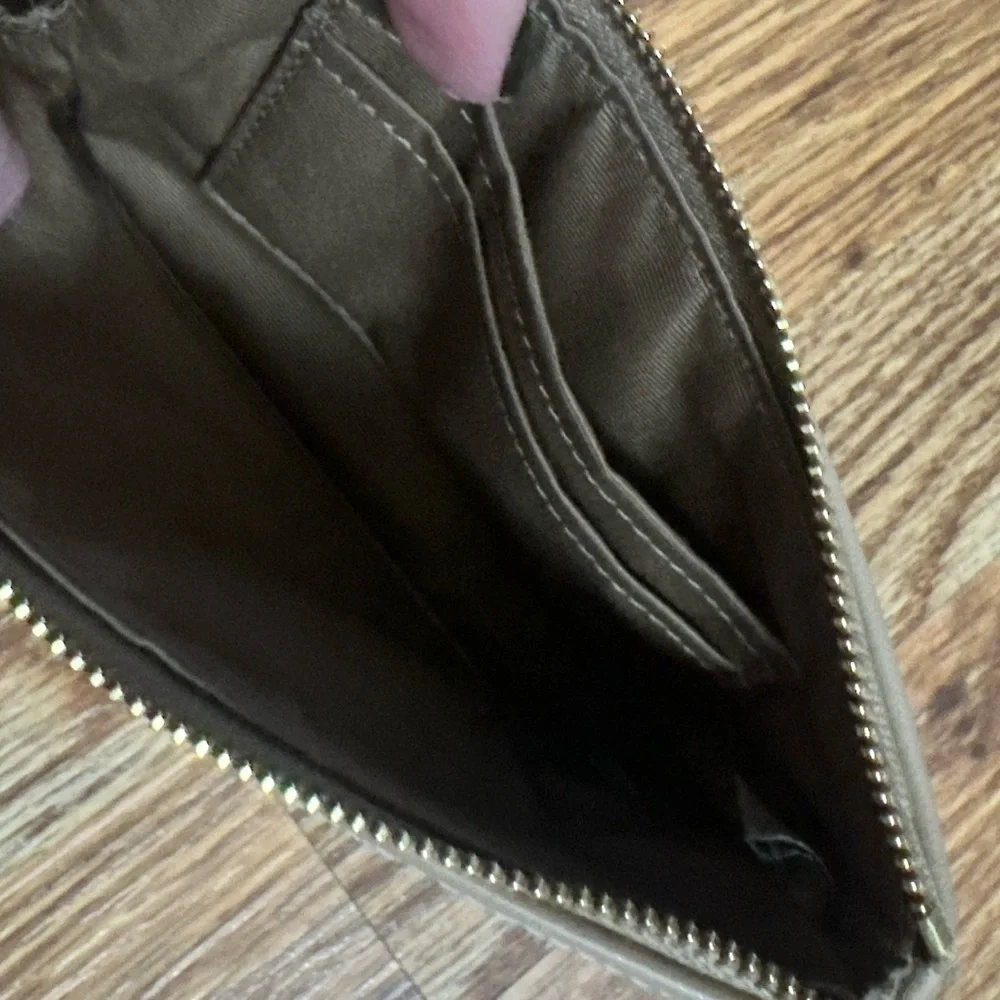 NWOT Coach Corner Zip Pink Green Plaid Wristlet